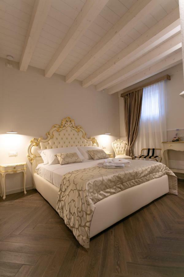 Ca' Vittoria Boutique House Apartsuite 키오자 외부 사진