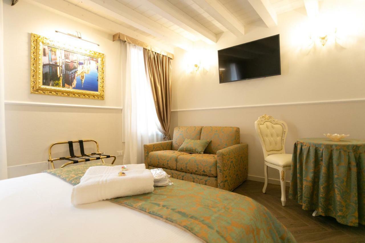 Ca' Vittoria Boutique House Apartsuite 키오자 외부 사진