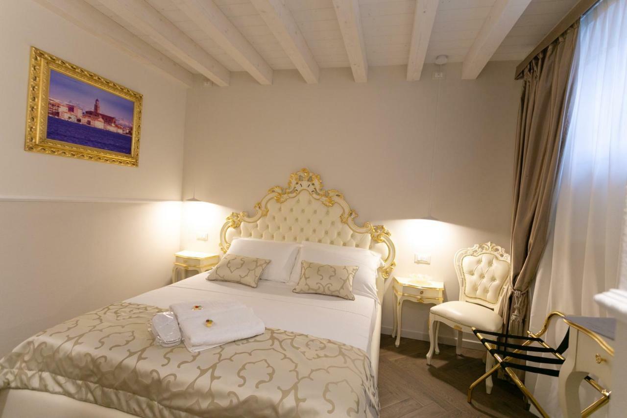 Ca' Vittoria Boutique House Apartsuite 키오자 외부 사진