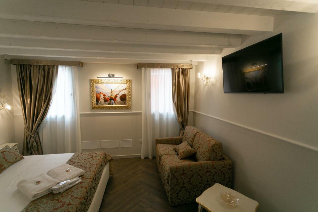 Ca' Vittoria Boutique House Apartsuite 키오자 외부 사진