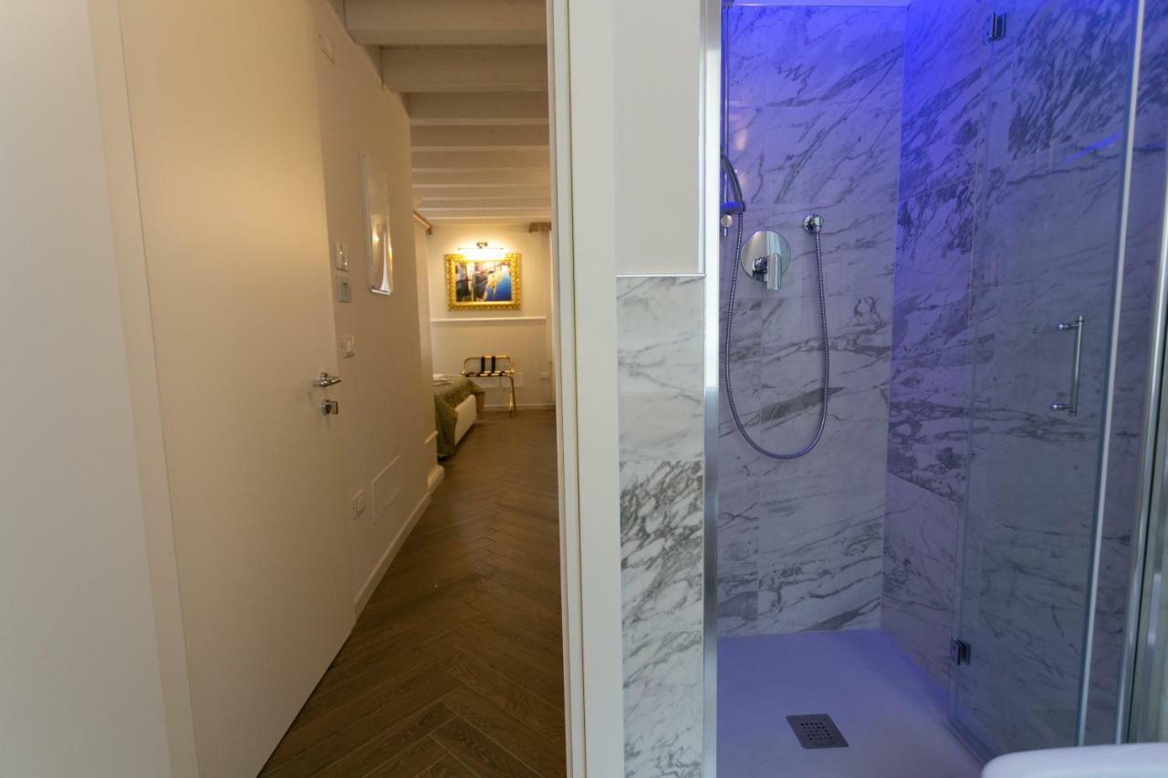 Ca' Vittoria Boutique House Apartsuite 키오자 외부 사진